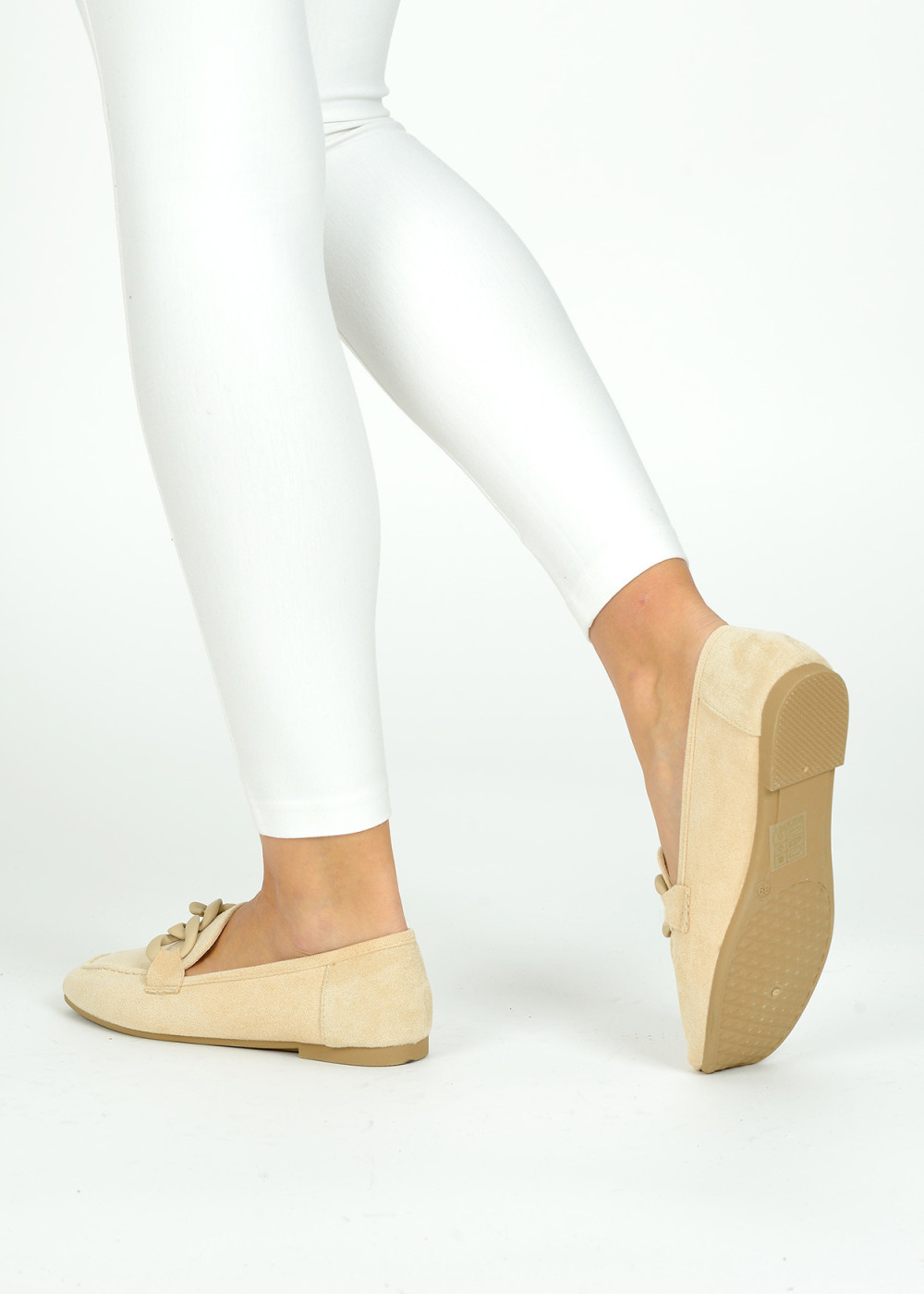 Beige chain detailed loafers 2