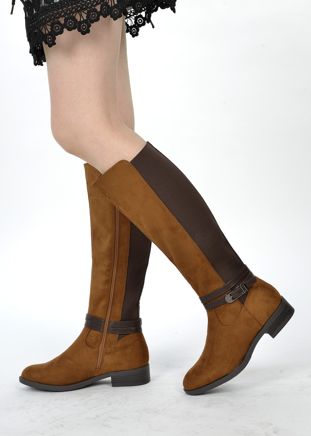 Elastic knee clearance high boots