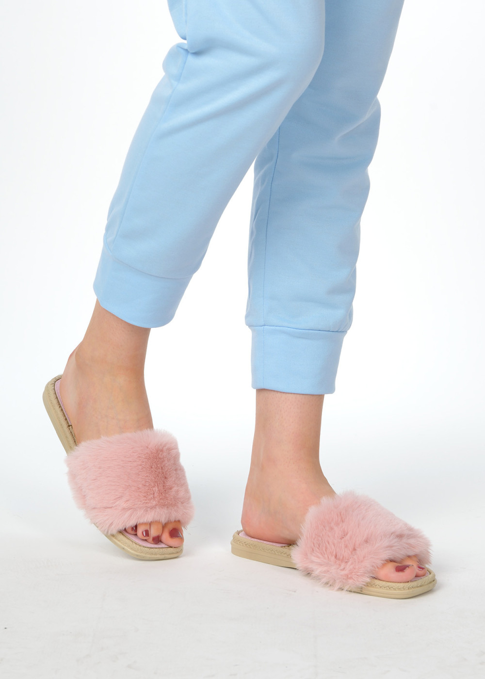 Pink faux fur sliders 1