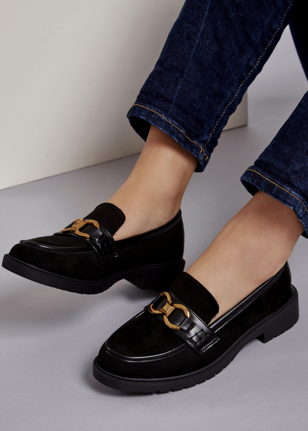 Black gold chain detailed loafers 2