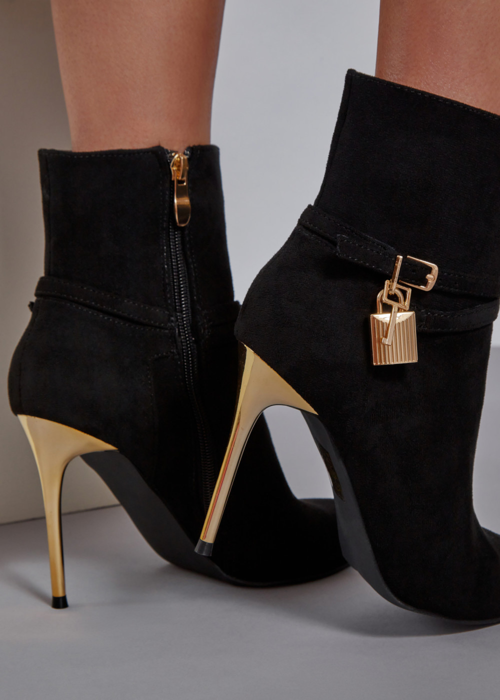 Black pointed toe stiletto style ankle boots 2