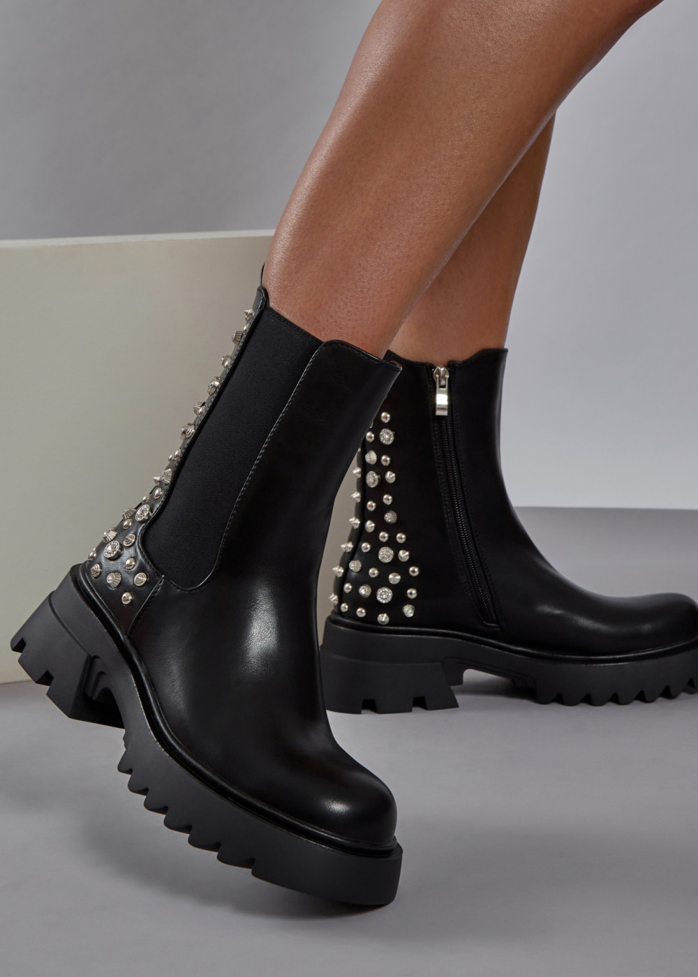 Black stud detail chunky chelsea boots 4