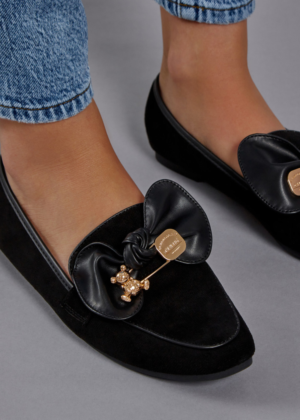Black safety pin bow detailed loafers 2
