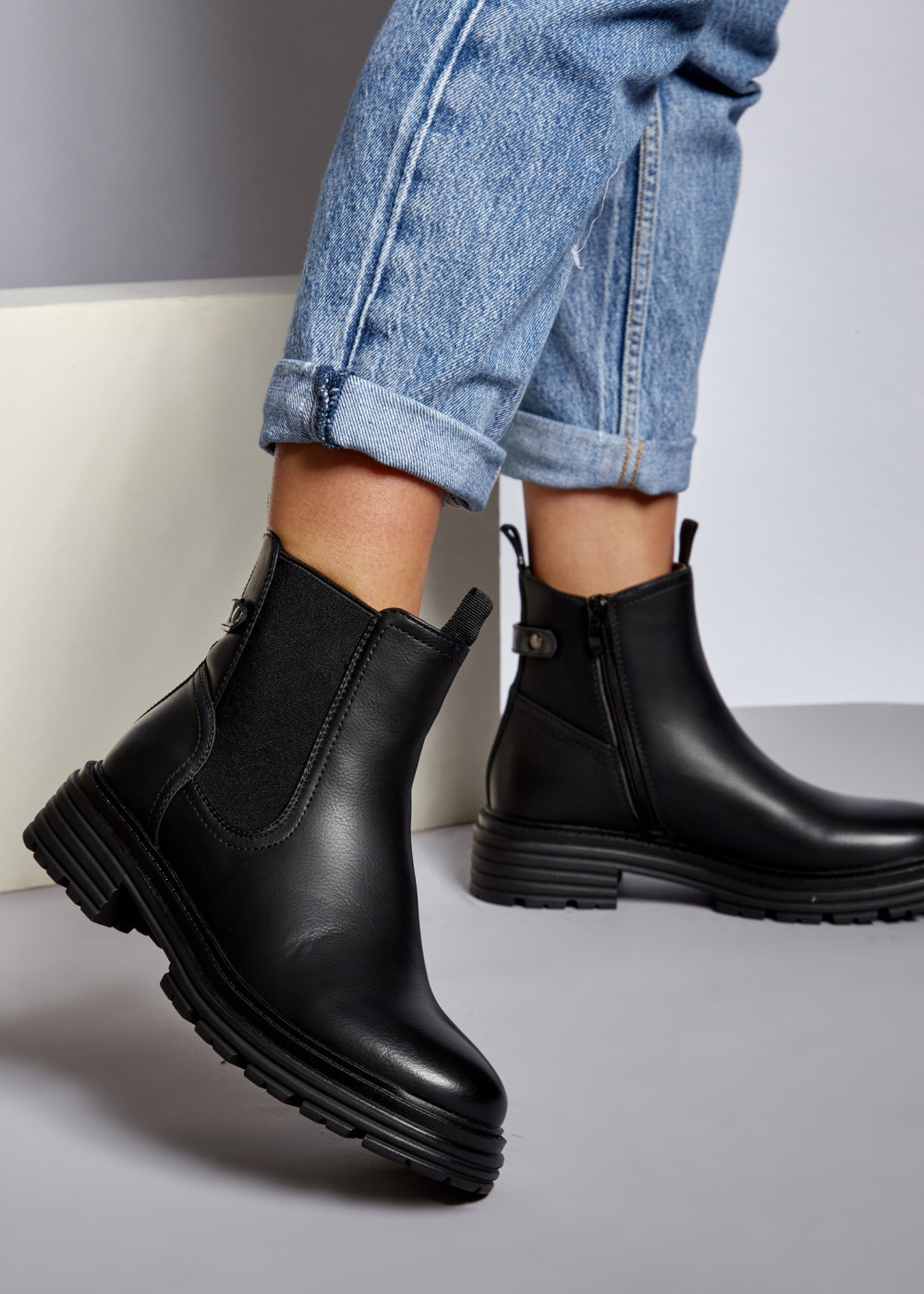 Black chunky chelsea boots - Shoelace - Women’s Shoes, Bags and Fashion