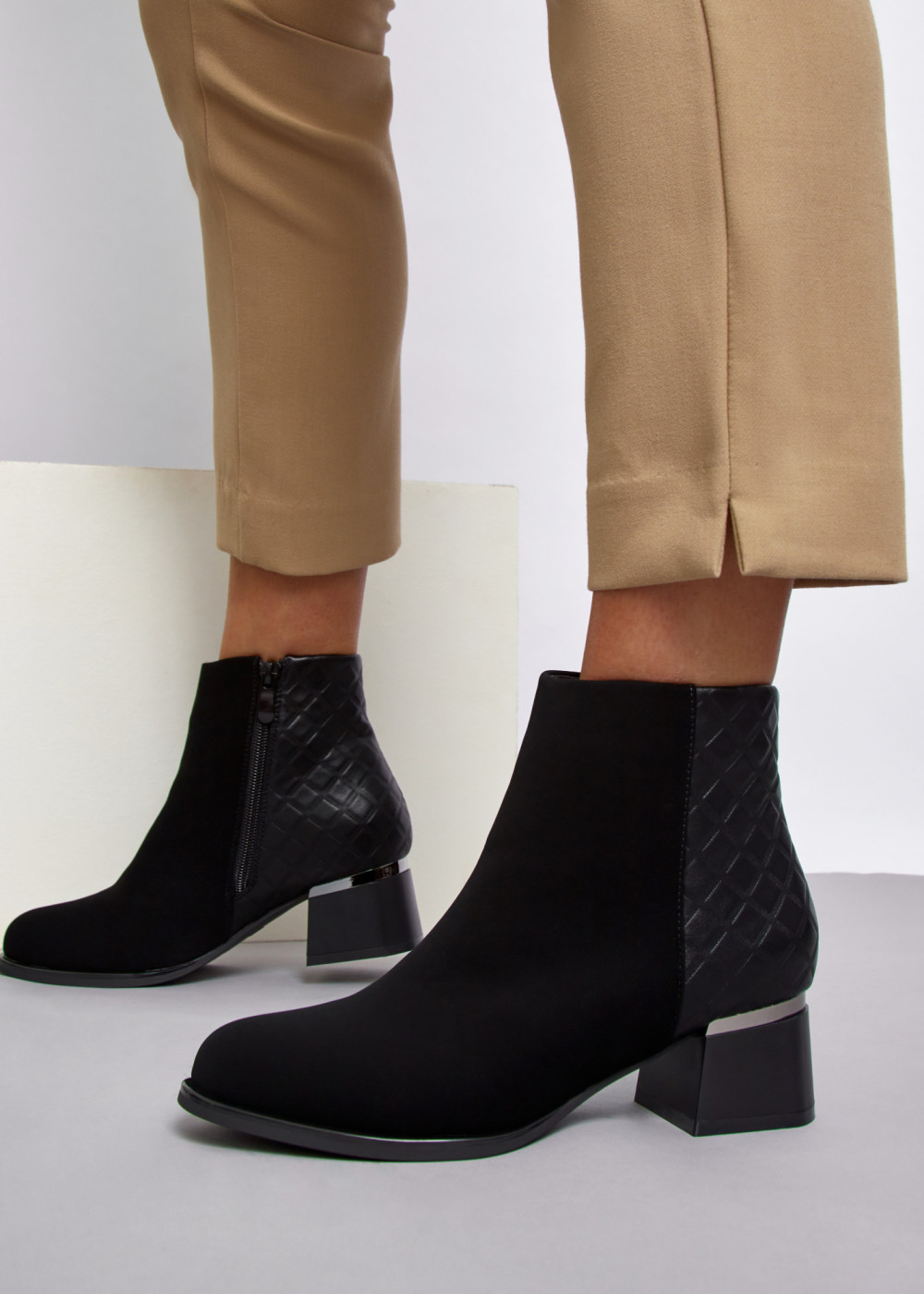 Black diamond pattern heeled ankle boots 4