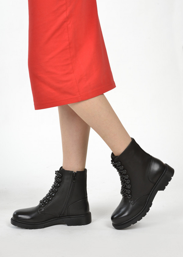 Black chain flat boots