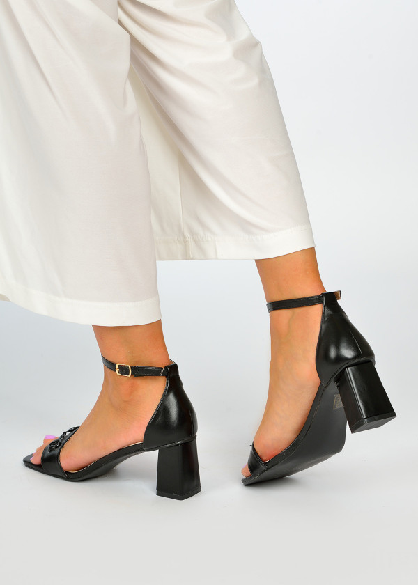 Black heeled sandals 2