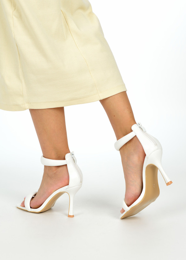 White padded heeled sandals 2