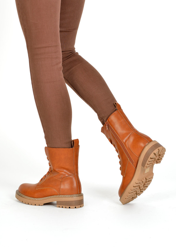 Brown tan lace up army boots 2
