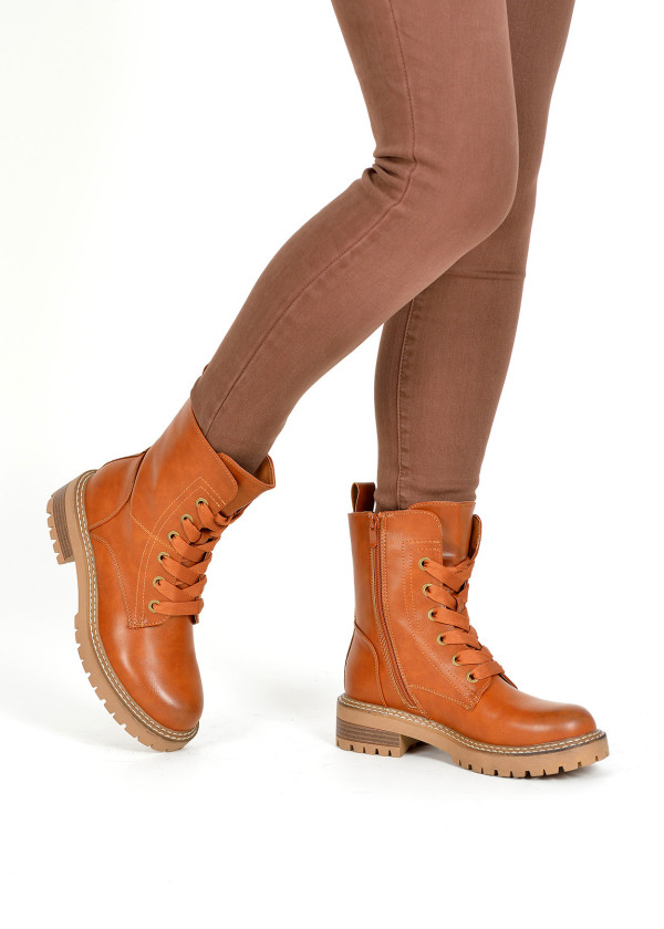 Brown tan lace up army boots 1