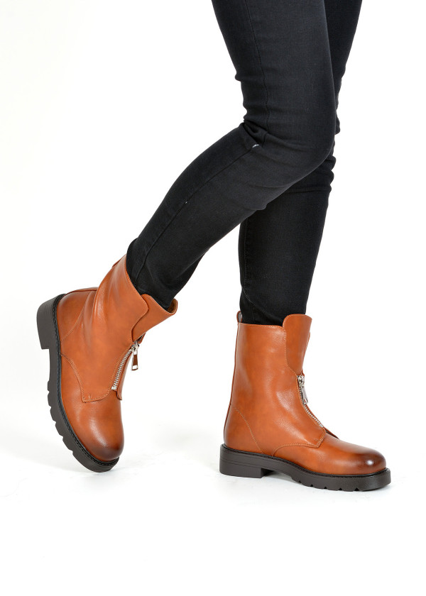 Tan zip detailed ankle boots 1
