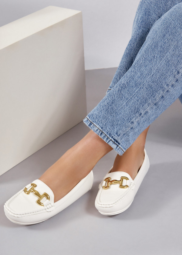 White snaffle detailed loafers
