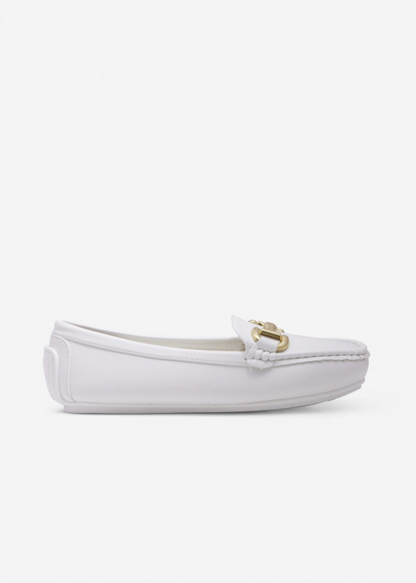 White snaffle detailed loafers 3