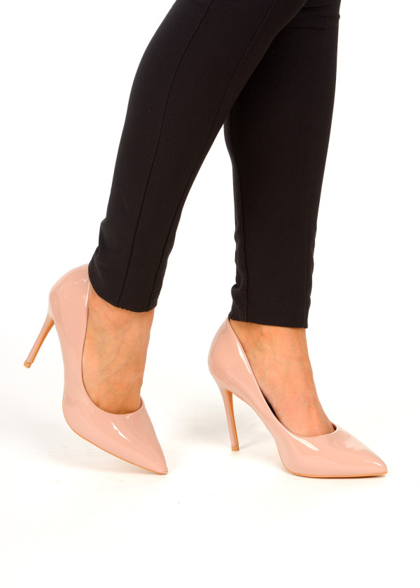 Beige court shoes 1