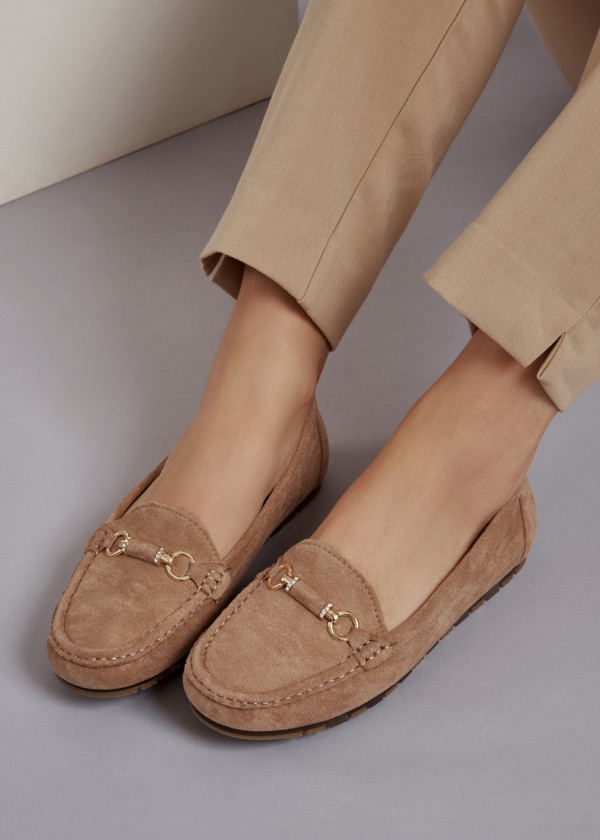Tan gold snaffle detailed loafers 2