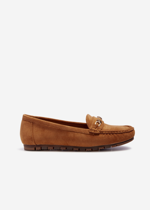 Brown tan gold chain detailed loafers 2