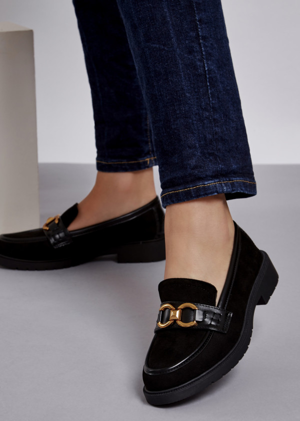 Black gold chain detailed loafers