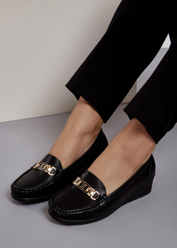 Black gold chain wedged loafers