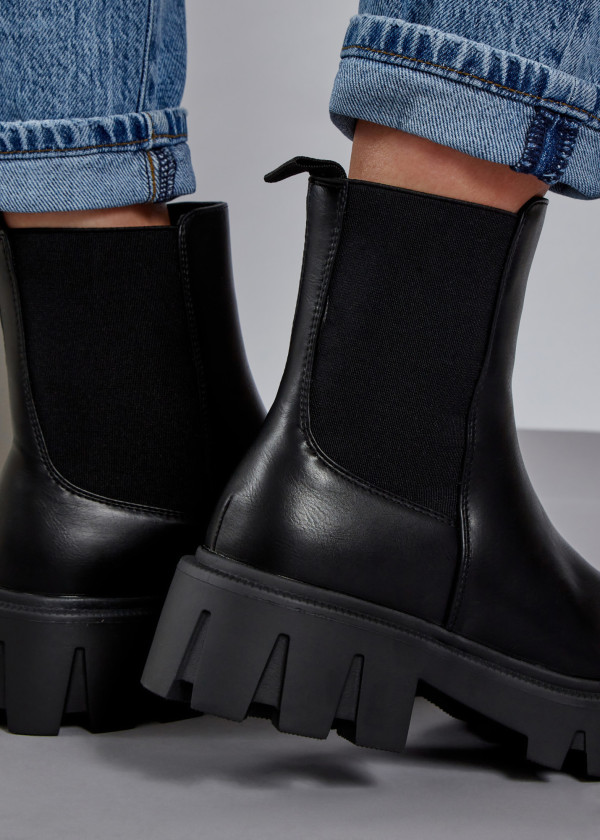 Black chunky chelsea boots 2