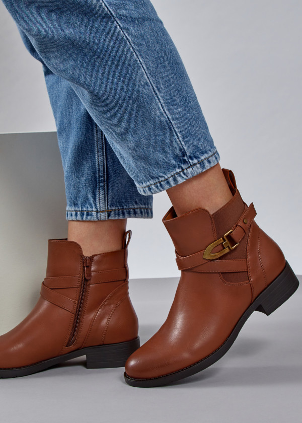 Brown tan clip design flat ankle boots