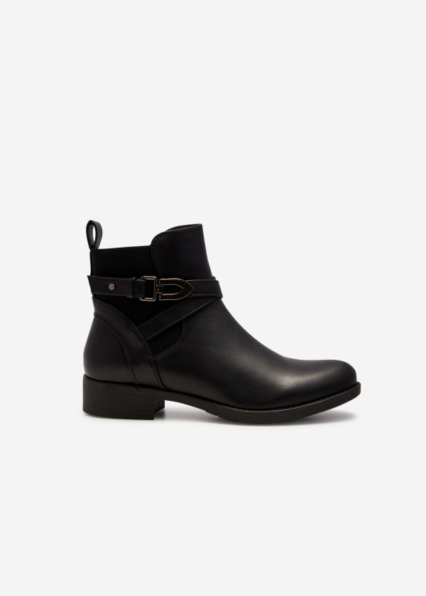 Black clip design flat ankle boots 3