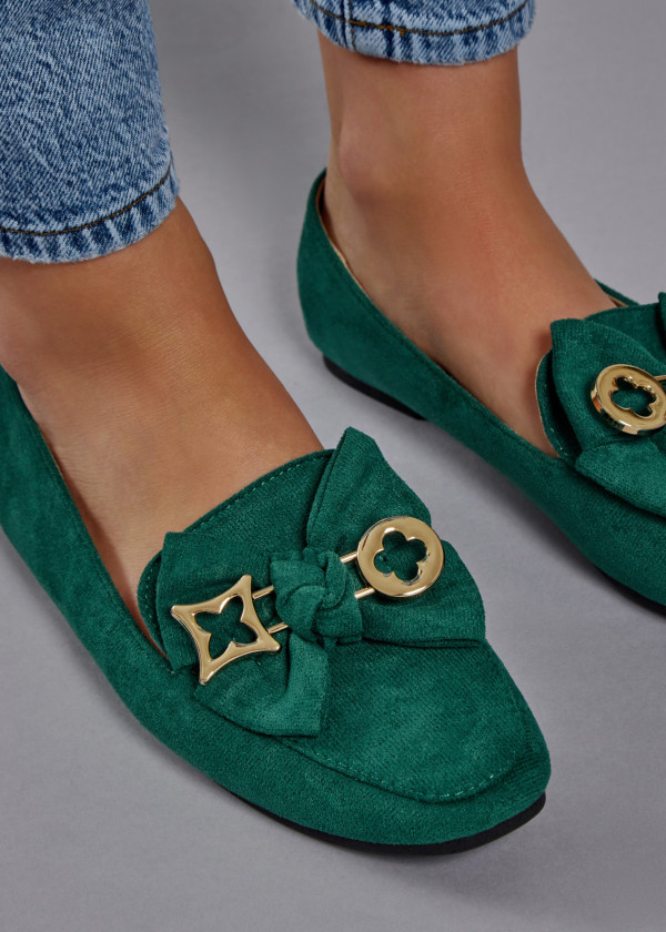 Green safety pin bow detailed loafers 2