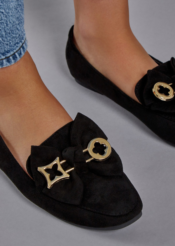 Black safety pin bow detailed loafers 1