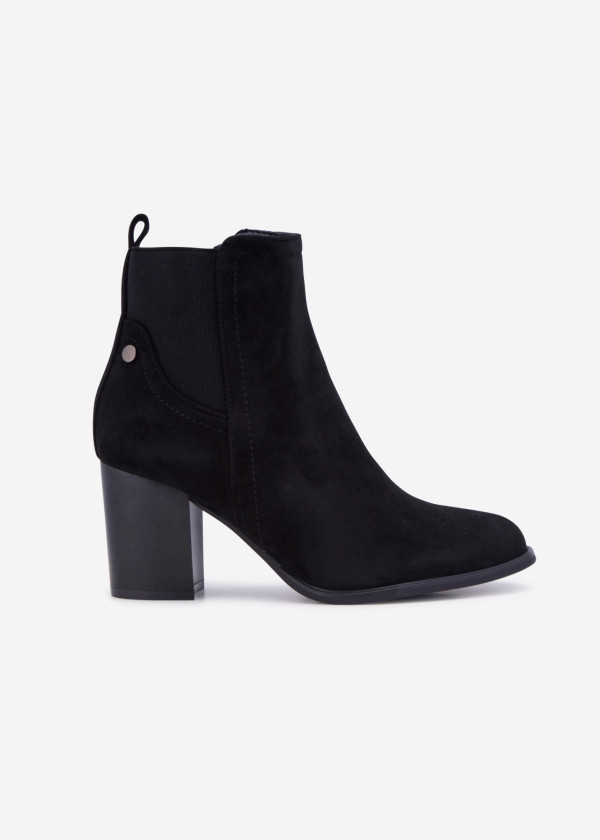 Black heeled ankle boots 2