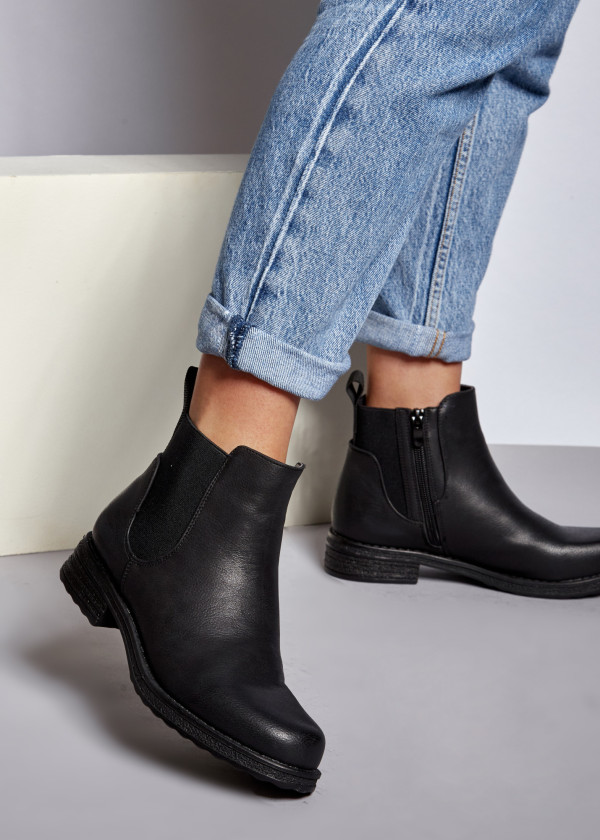 Black flat chelsea boots