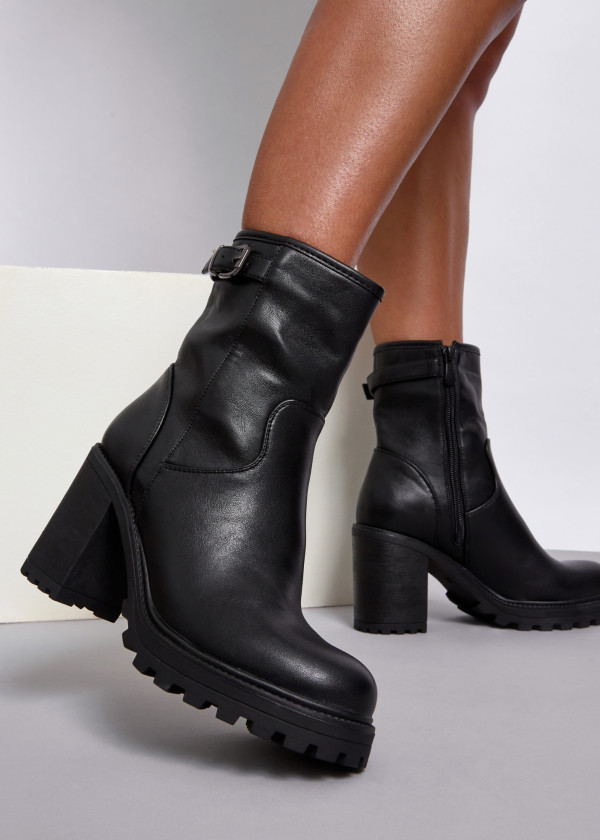 Black buckle detail heeled midi boots