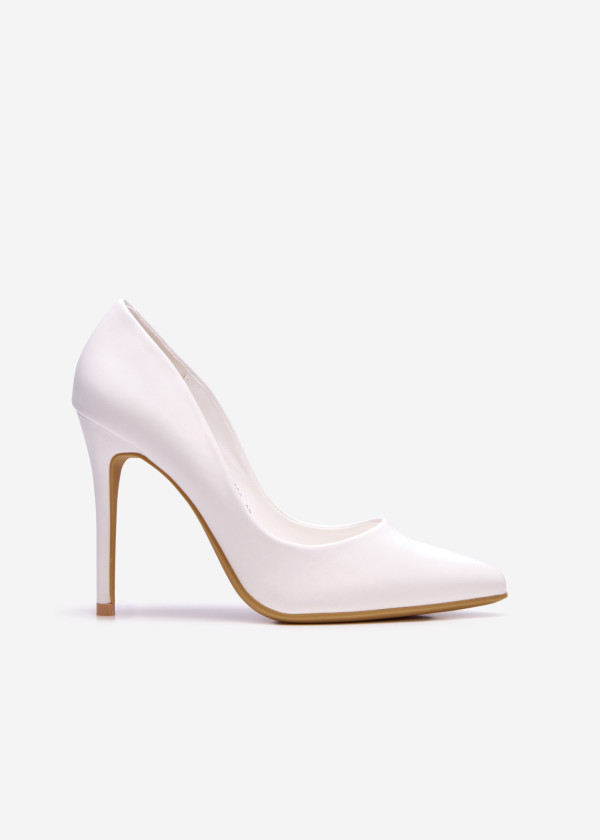 White heeled court shoes 3