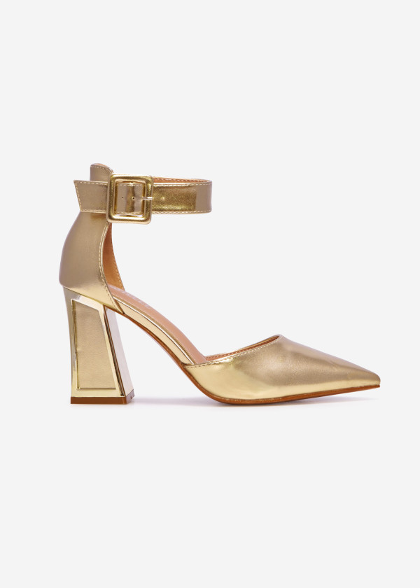 Gold block heeled court shoe 3