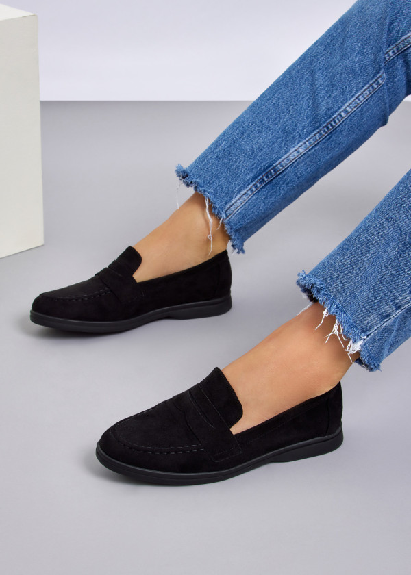 Black basic penny loafers