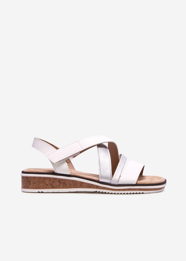 White strappy velcro sandals 3