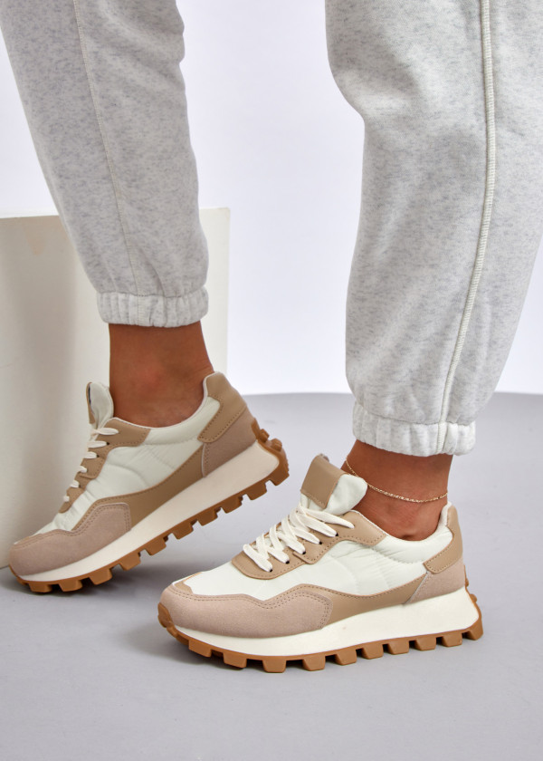 Beige chunky retro lace up sneaker