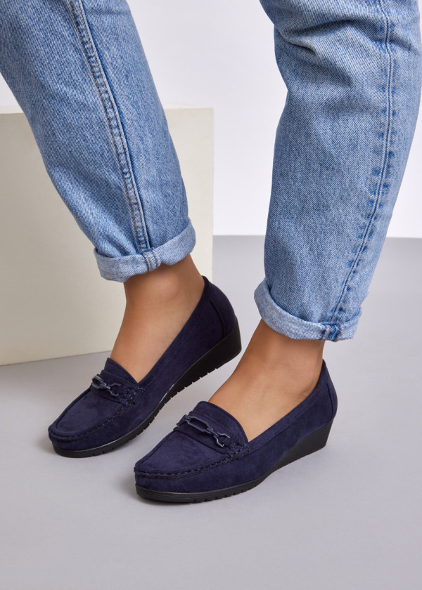 Navy chain-bar low wedge loafer 4