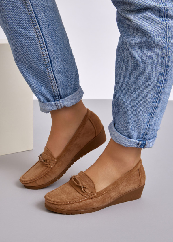 Khaki chain-bar low wedge loafer