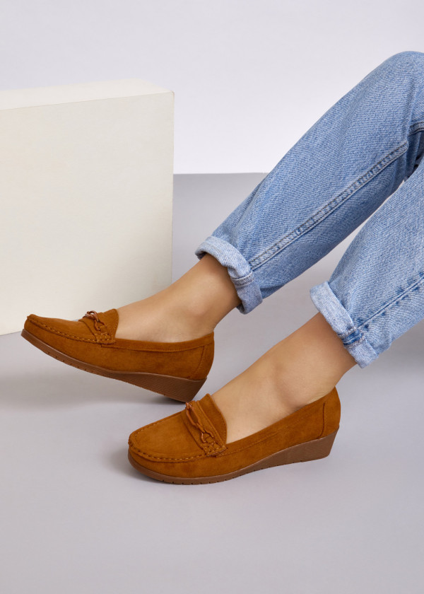 Tan chain-bar low wedge loafer 2