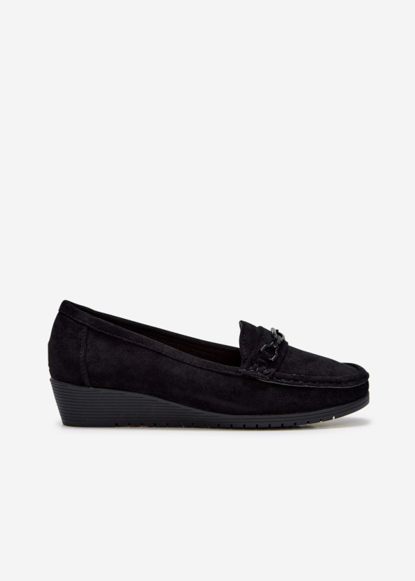 Black chain-bar low wedge loafer 3