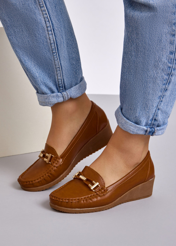 Tan gold hardware belt wedged loafer