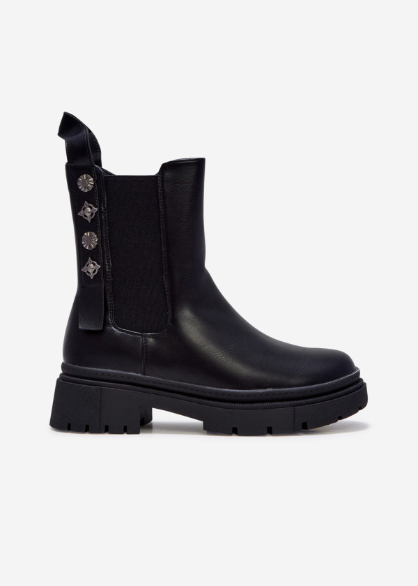 Black stud feature chunky chelsea boots 3