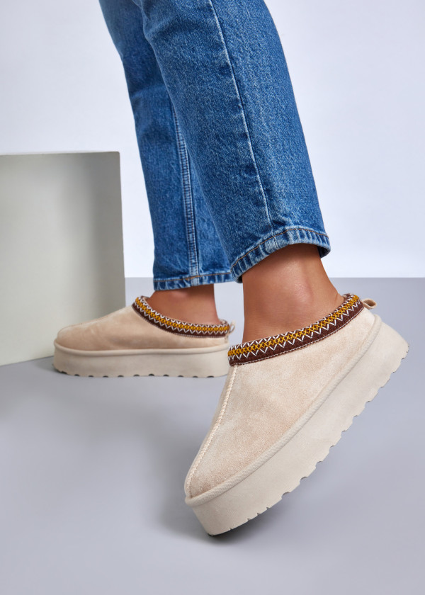 Beige cosy slip-on flatform mules 4