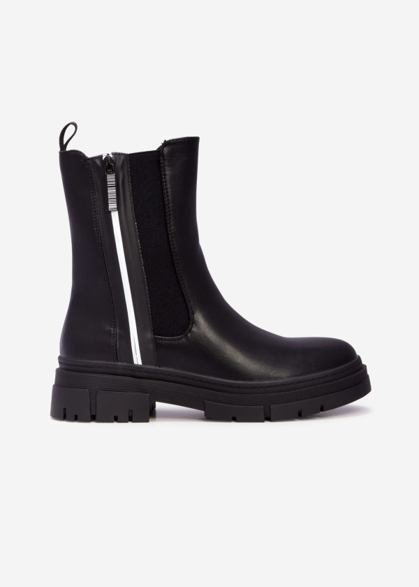 Black chunky sole boots with reflective detail 3