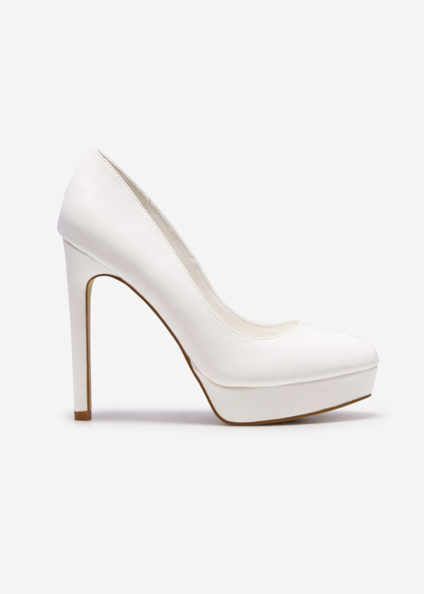 White platform closed-toe stiletto pumps 3