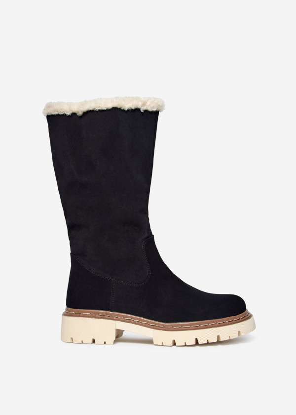 Black Boots with Contrast Sole and Shearling Trim 3