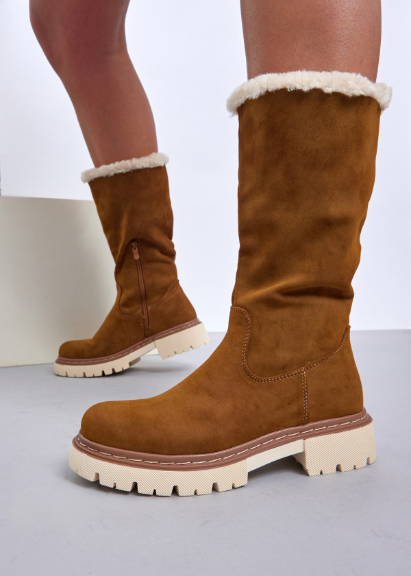 Brown Tan Boots with Contrast Sole and Shearling Trim