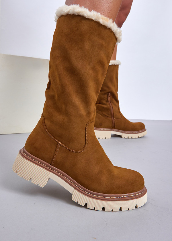 Brown Tan Boots with Contrast Sole and Shearling Trim 1